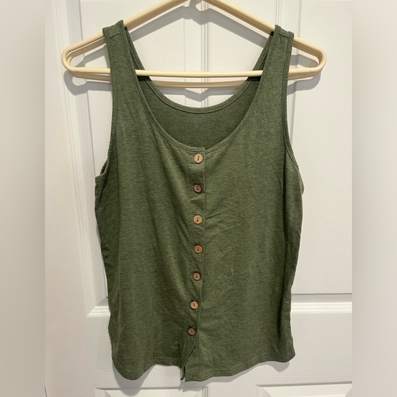 Tops - Button down tank top